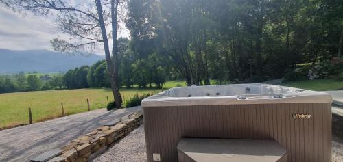 Spa, Maison familiale Baylère - Piscine et spa - 8 pers (Maison familiale Baylere - Piscine et spa - 8 pers) in Buziet