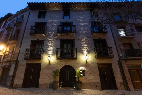 Vista exterior, 5 Sentidos - Suites de Lujo in Tudela