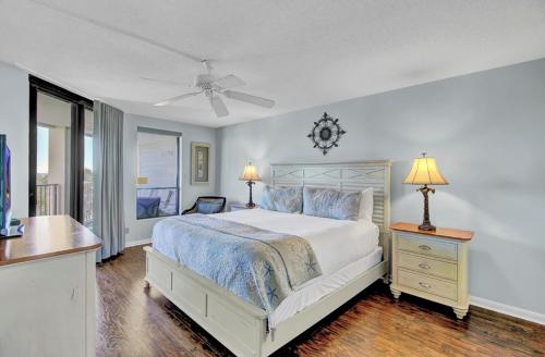 Summerhouse 208 by Wild Dunes, Ocean View Condo in Isle of Palms, USA