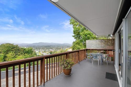 Skyline Staycation - Rotorua Holiday Home — other in 45 Mountain Road Western Heights, Rotorua New Zealand, 3015