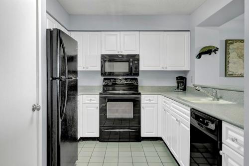 Summerhouse 208 by Wild Dunes, Ocean View Condo in Isle of Palms, USA