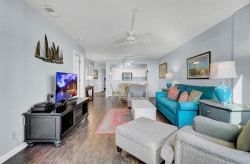 Summerhouse 208 by Wild Dunes, Ocean View Condo in Isle of Palms, USA