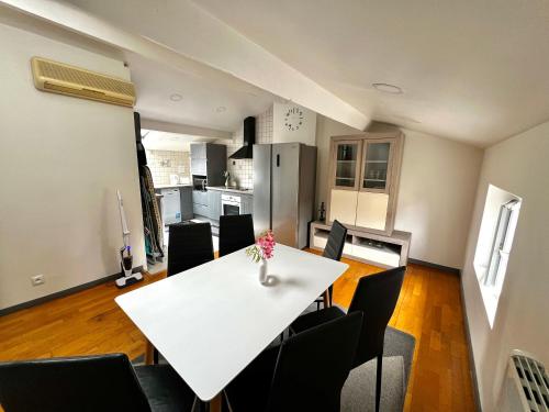 кухня, Appartement T3 à Trappes (Appartement T3 a Trappes) in Траппе