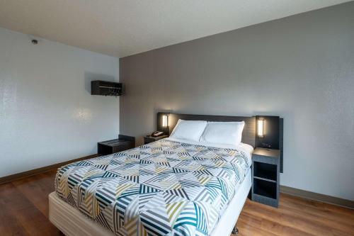 Motel 6-Branford CT - New Haven - image 8
