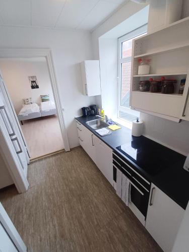 2 bedroom apartment with Free private parking in 兰德斯