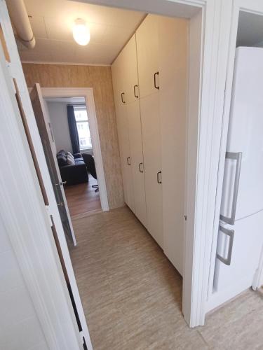 2 bedroom apartment with Free private parking in 兰德斯