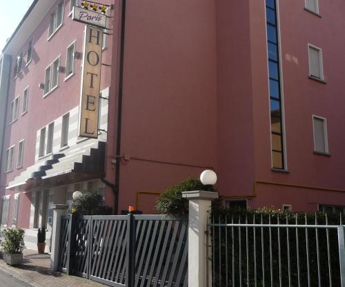 Hotel Paris - image 11