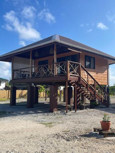 . Fareana Lodge Bungalow Piti