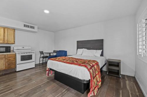 American Executive Inn Mesa - image 12