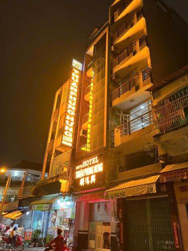 Hotel THUẬN PHÙNG HƯNG near China Town