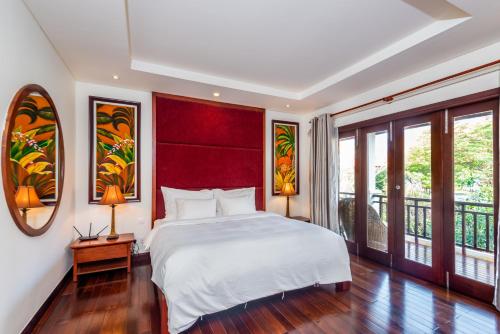 Three-Bedroom Villa image 7