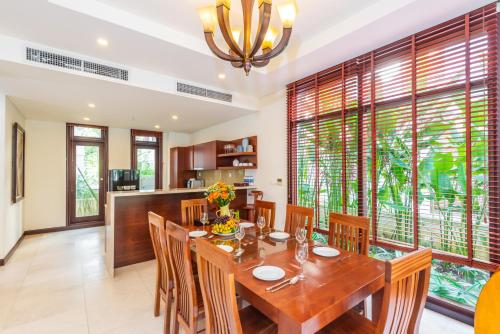Three-Bedroom Villa image 10