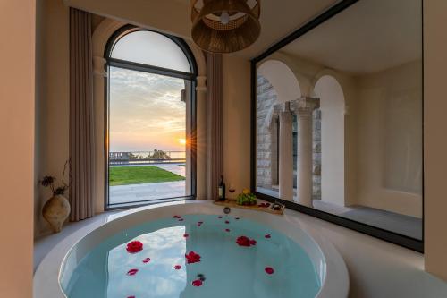 Deluxe Double Room with Bath room in Island Diary Hillside Private Hot Spring Manor