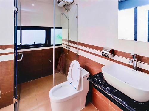 Romantic Hotel - C603A Flamingo Ibiza Hải Tiến - 화장실