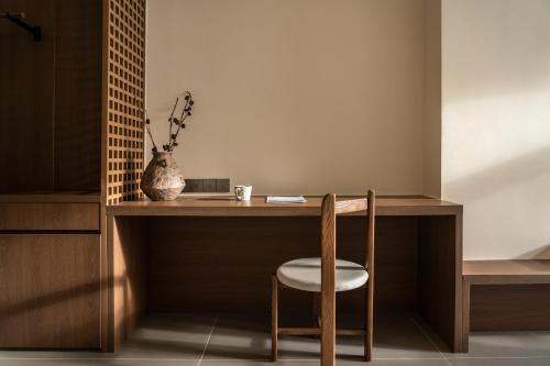 Family Room with Bath image 7