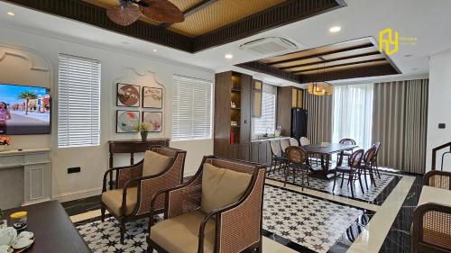 Indochine Style Villa - image 2