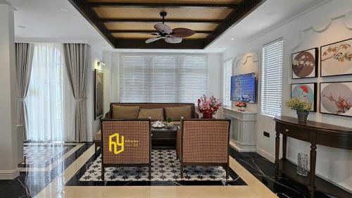 Three-Bedroom Villa image 7