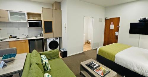 Quest Atrium Apartment Hotel - image 5