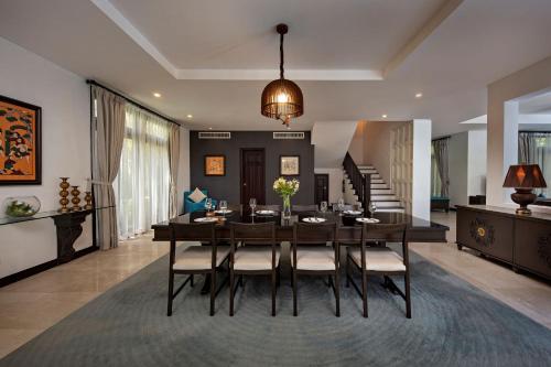 Three-Bedroom Villa image 10