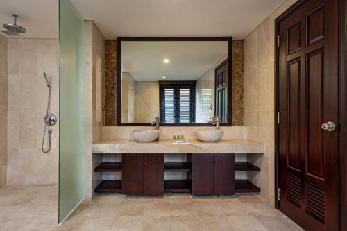 Three-Bedroom Villa image 8