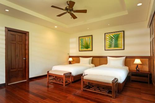 Villa with Sea View image 5