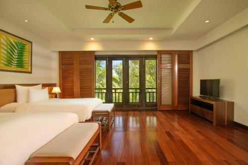 Villa with Sea View image 6