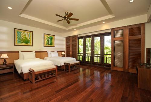 Villa with Sea View image 7
