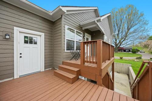 Charming 1-BR Retreat in the Heart of Clarksville in คลาร์กสวิวลล์ (IN)