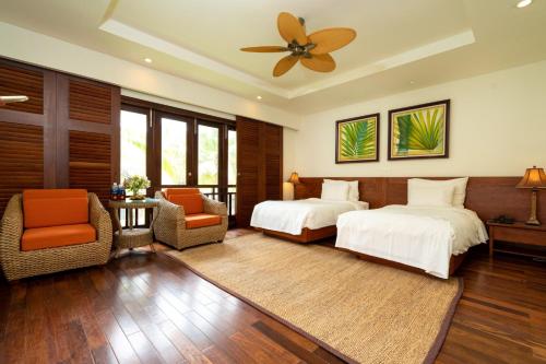 Villa with Sea View image 7