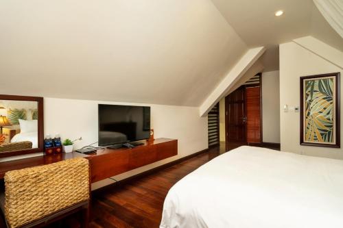 Villa with Sea View image 6