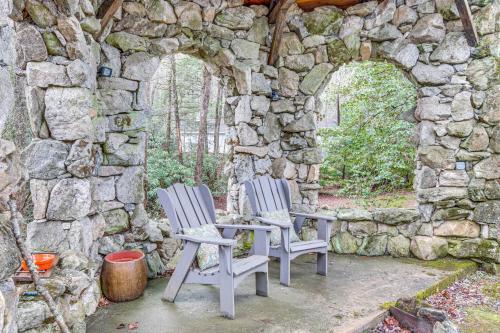 4 Mi to Ski Sapphire Valley! Resort Retreat in Sapphire (NC)