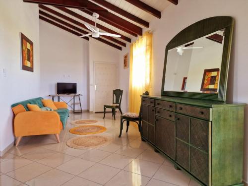 Villa cinq cents pas in Berard