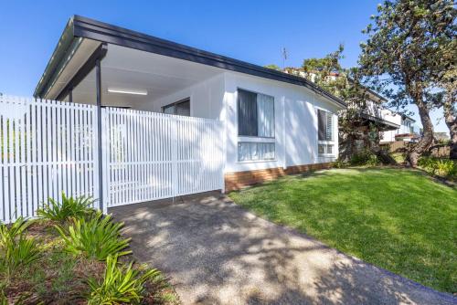 Two-Bedroom House image 6