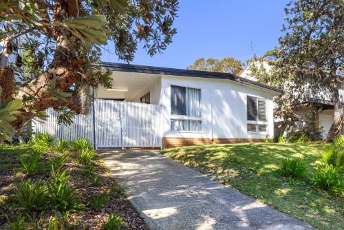 Two-Bedroom House image 5