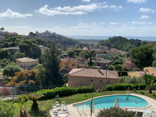 Superbe Villa - 3 appartements distinct - 20 couchages - Chambre d'hôtes - Cagnes-sur-Mer