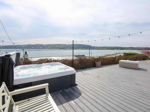 A szálláshely kívülről, Swn Y Wylan in Red Wharf Bay