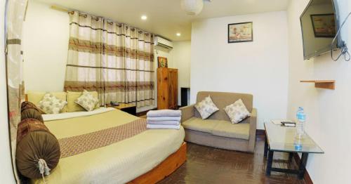 room detail thumbnail 0