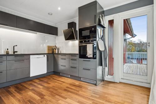 Seahouse Apartment with amazing views! Seahouse Apartment with amazing views!