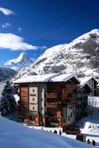 Hotel Cheminee - image 2