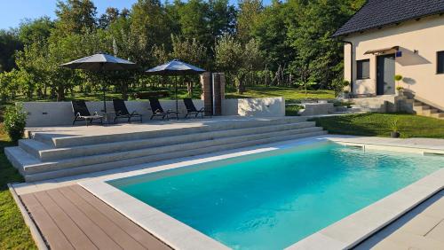 RosehipHill in 哈爾斯新納