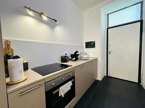 EUREKA APArtment 5