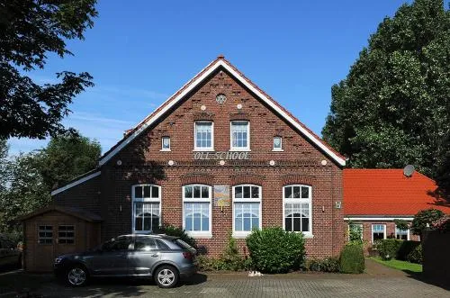 Ferienwohungen Oll School in Neuharlingersiel, Deutschland
