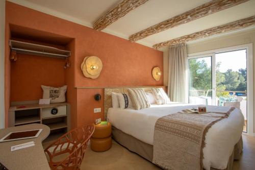 room detail thumbnail 0