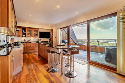 Penthouse Golf View Apartments in Лоссімут