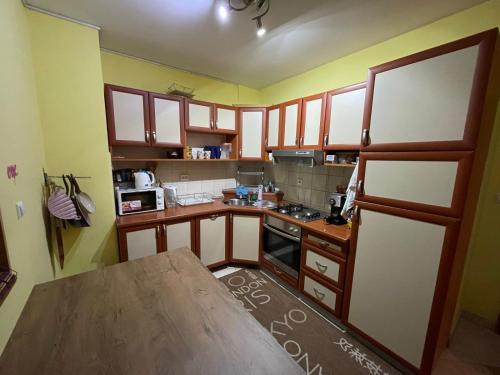 virtuve, Villa Bulldog in Olovo
