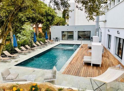 Location g�te, chambres d'hotes Best Western Hotel Casa Bianca, Piscine Int&eacute;rieure et Ext&eacute;rieure dans le d�partement Corse du Sud 2a