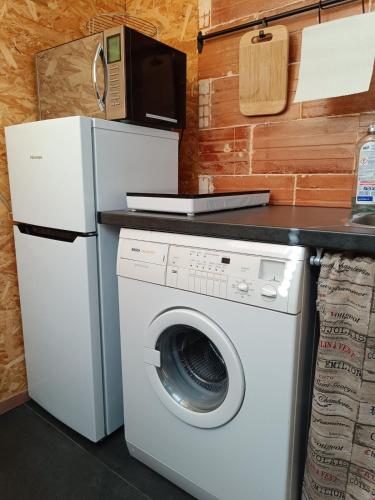 Kitchen, Logement dans residence principale Le Cres near l'Aube Rouge