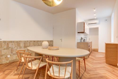 Apartment image 10