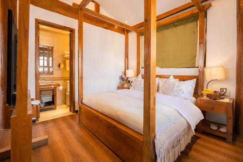 Double Room image 5