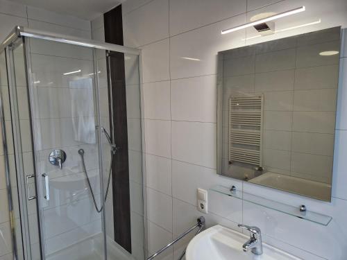 Cozy Apartment: Design Superior Suite Zentral - Küche - Balkon in Cloppenburg, Deutschland